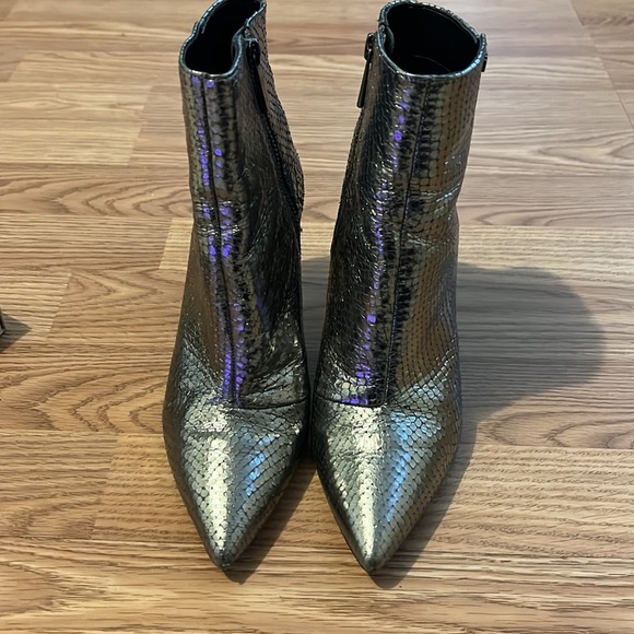 Michael Kors Metallic ankle boots - Picture 4 of 8